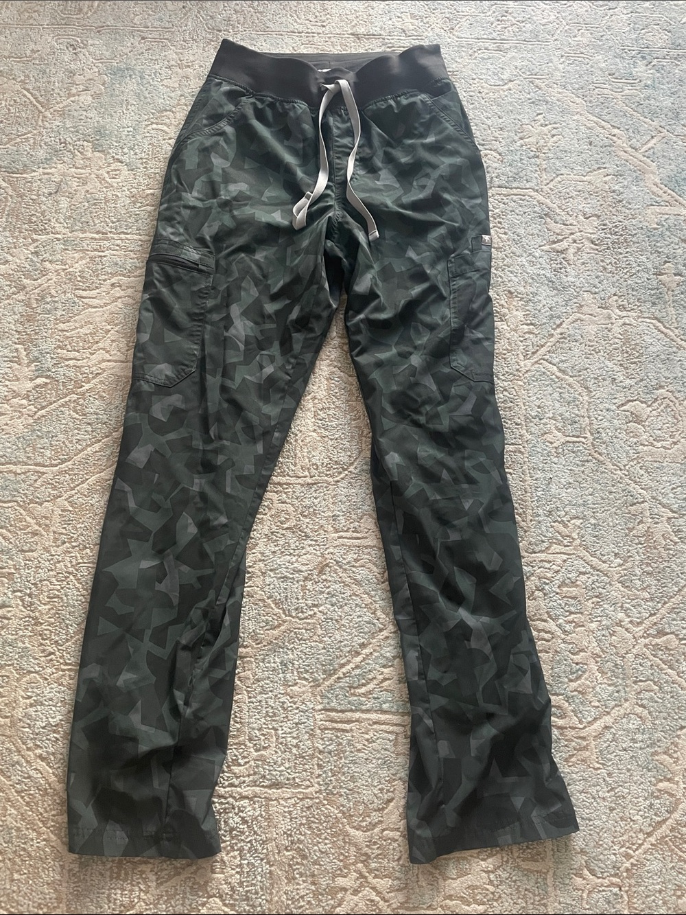 Figs lined Yola bonsai scrub pants sz Small